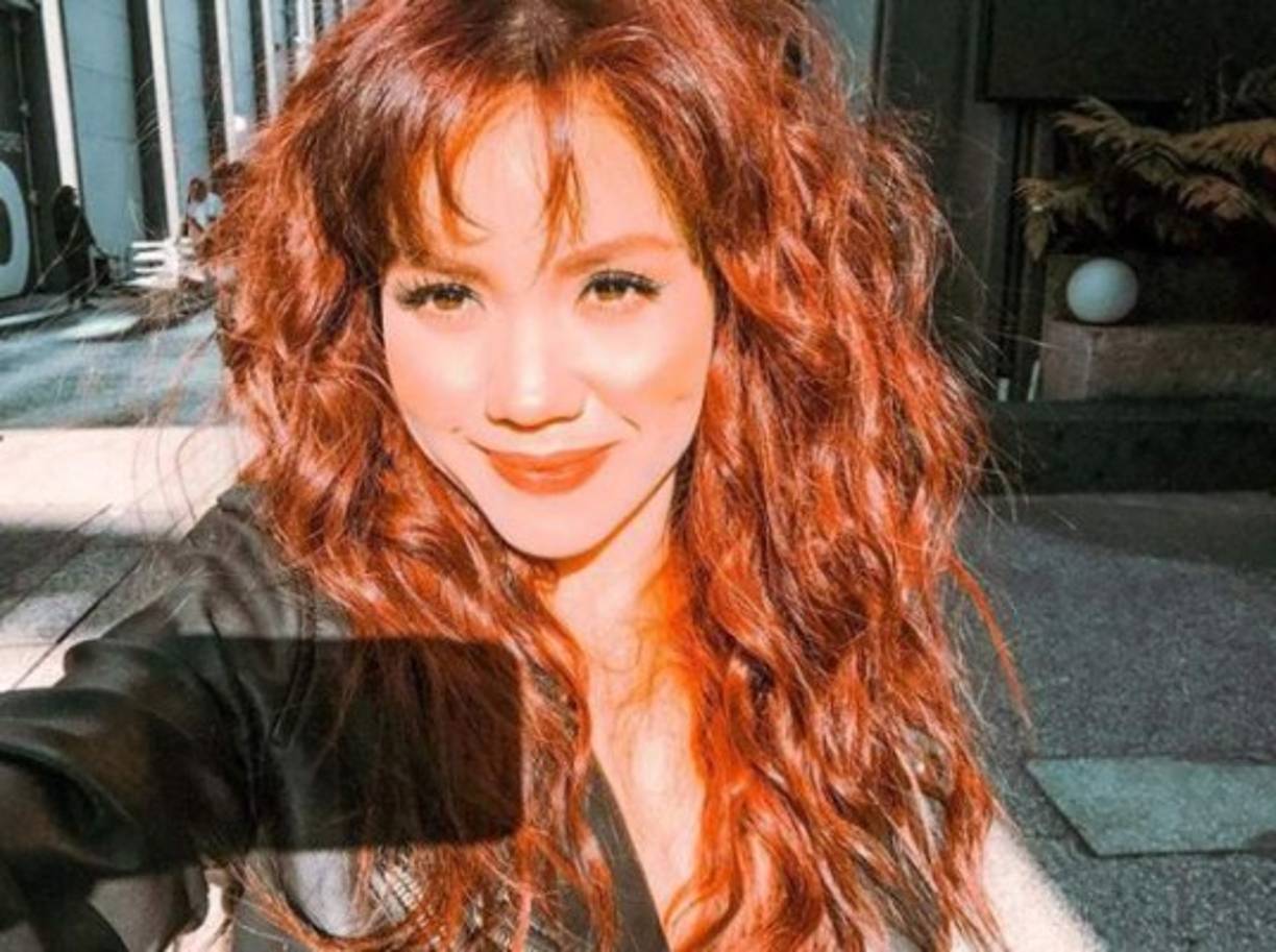 La cantante mexicana, que estuvo en controversia semanas atrás después de ser acusada por una productora de TV Azteca de no querer tomarse fotos con unos fans, se dio un relax después de la final del concurso mexicano.