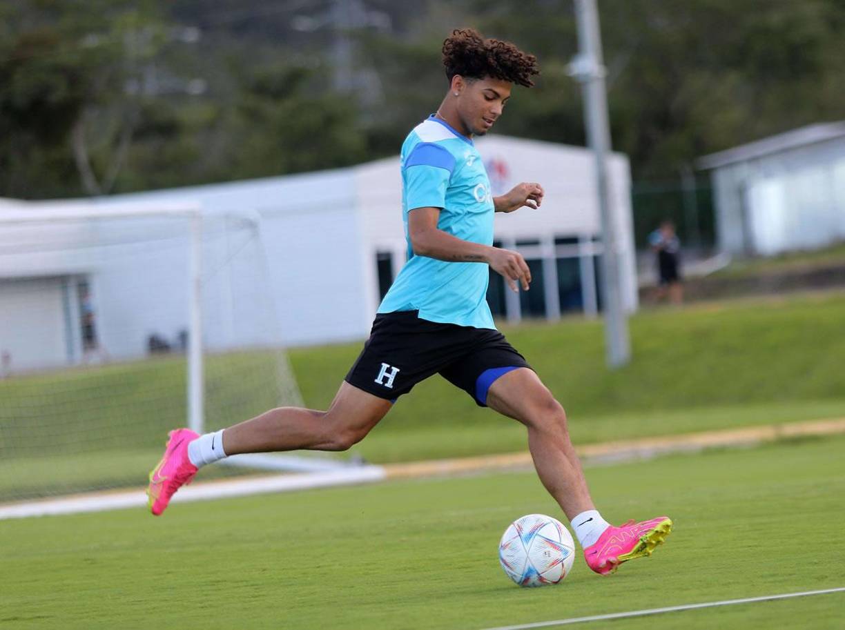 David Ruiz también dejó sus destellos en la casa de Olimpia. El volante catracho no fue titular en el choque ante Jamaica, pero espera tener minutos ante los granadinos.