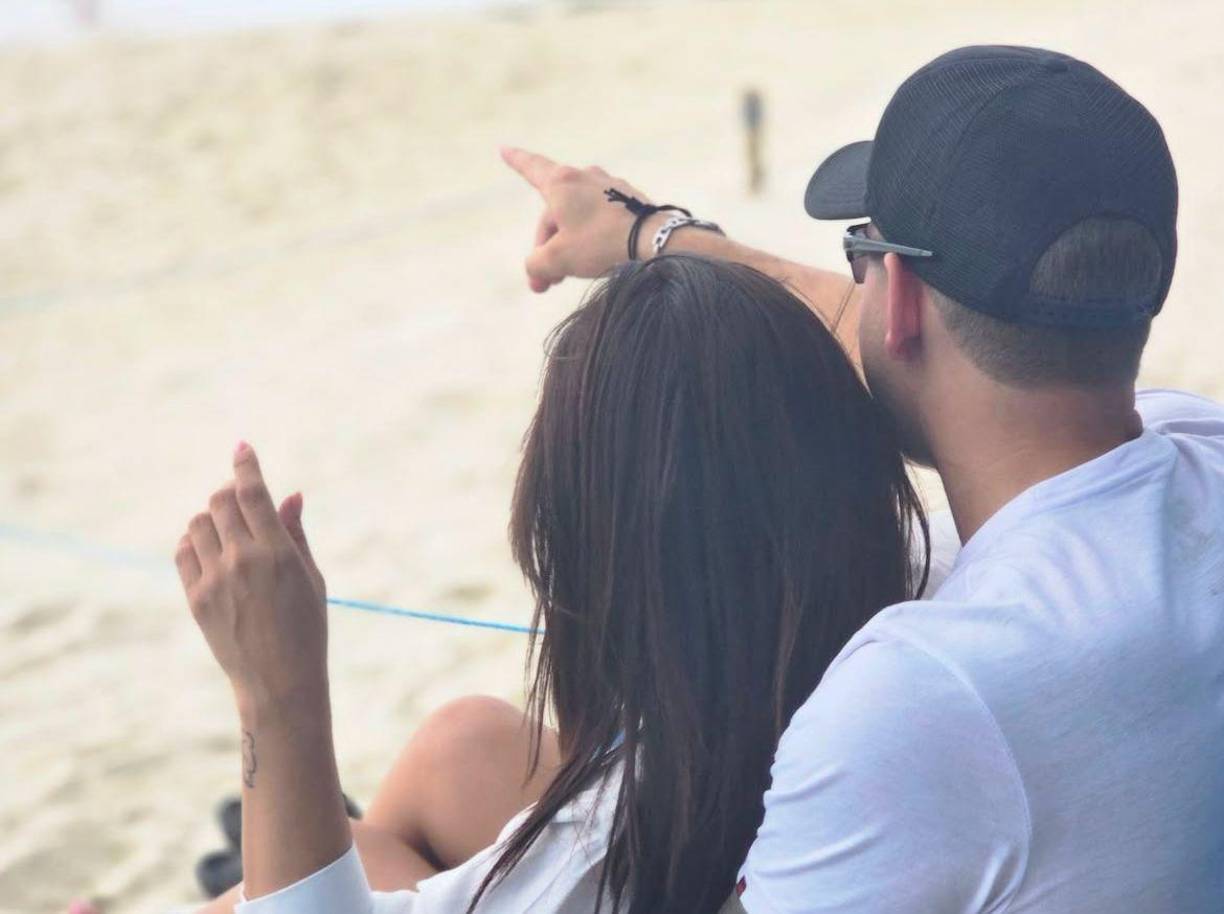 Milagro y su galán disfrutan desde hace un par de días unas románicas vacaciones en Roatán, Islas de la Bahía. 