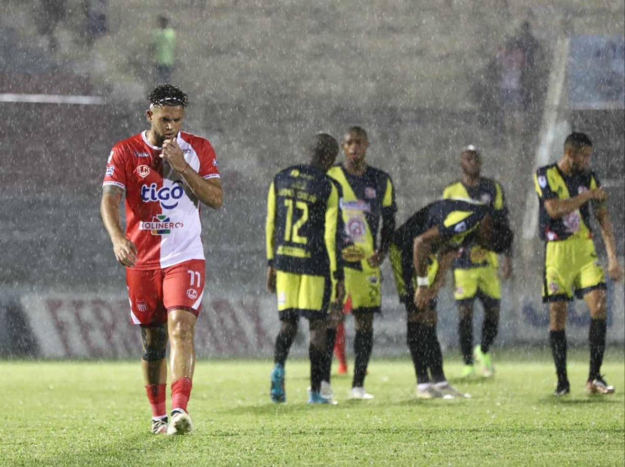 Para sorpresa de los Cocoteros, el Génesis les dio un duro golpe en casa tras derrotar por 4-2 en el duelo correspondiente a la primera jornada que fue reprogramado por los problemas del club. 