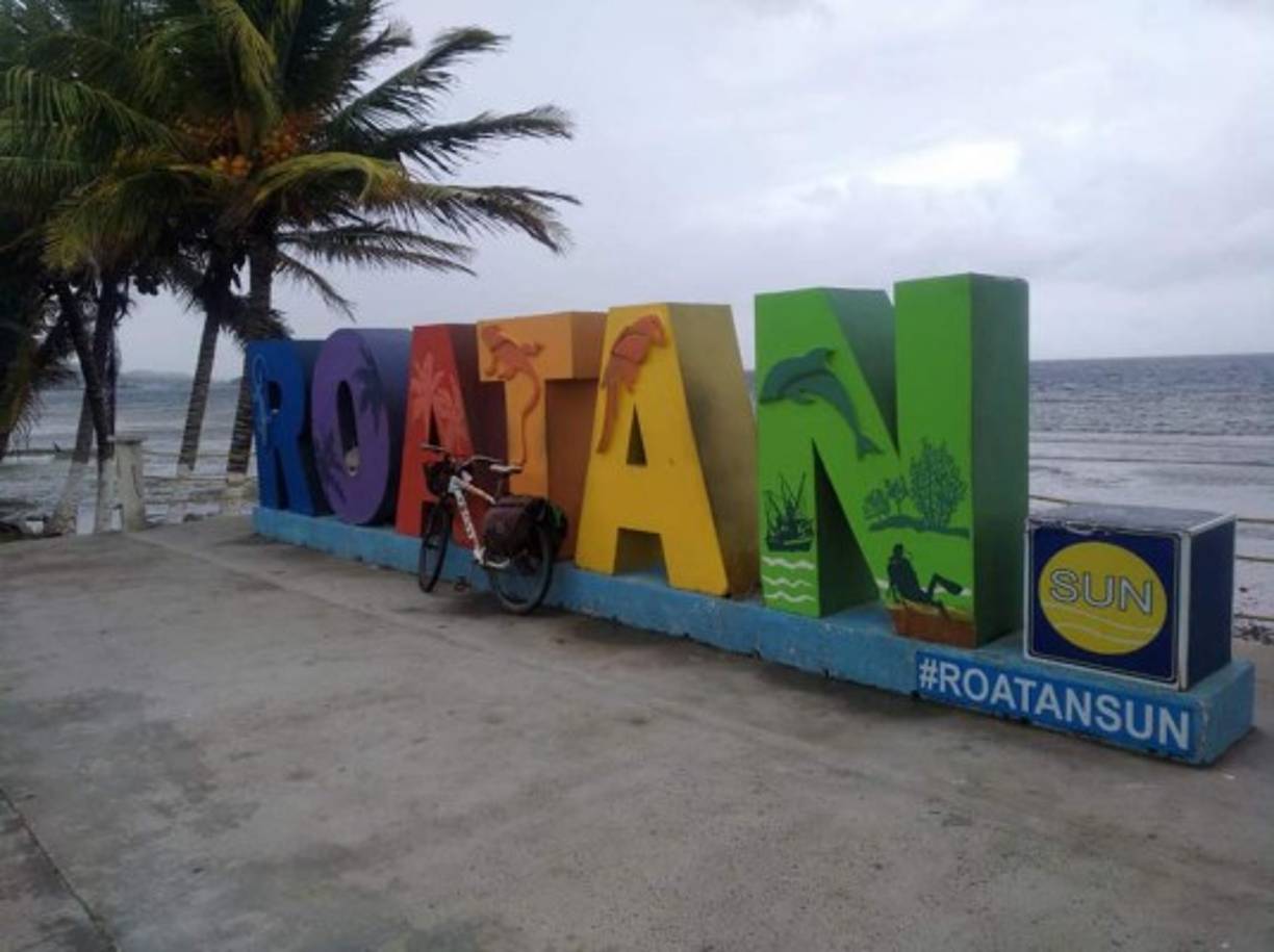 'Quiero animarlos a que enfrenten sus miedos y sepan que sí es posible luchar contra las adversidades y salir victoriosos', sostiene.<br/>