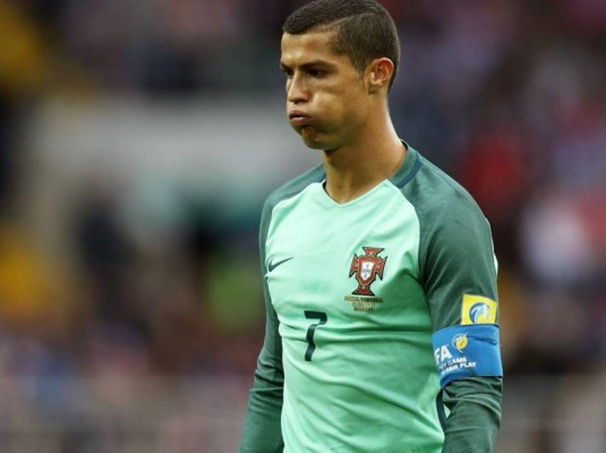 11. Cristiano Ronaldo (Real Madrid): 112 millones de euros, US$ 132,7872. El crack luso no aparece en el Top 10.