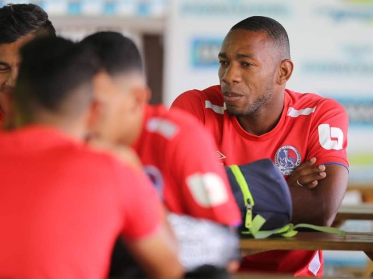 Jairo Róchez: El delantero se convierte en una de las altas del Olimpia para el próximo torneo. Llega procedente de la UPN.