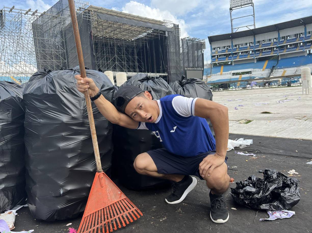 Shin dijo que subastará el retrato, en caso de que el autógrafo sea auténtico. “Para recaudar fondos para construir más escuelas”, manifestó.