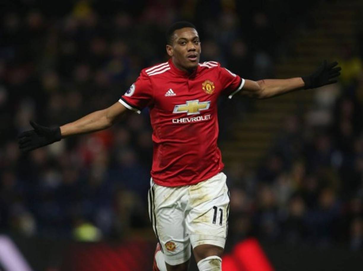 Según Sky Sports, el Manchester United está negociando la renovación del contrato de Anthony Martial. El delantero francés estuvo a punto de salir este mercado de verano. La relación entre club y jugador no es buena y las negociaciones podrían durar meses.