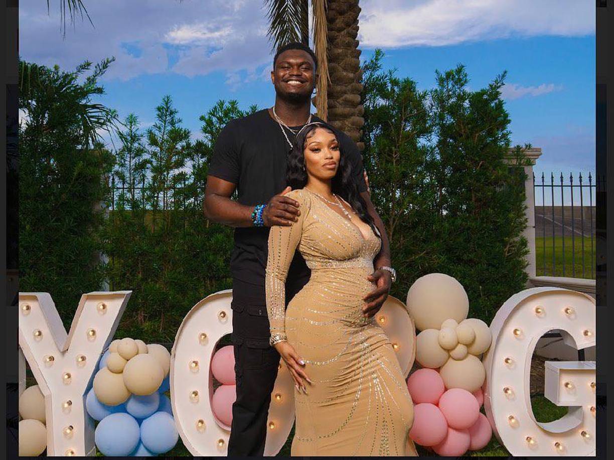 “Gracias Dios por bendecir a mi familia. Le daremos amor incondicional, orientación, protección y una familia. Estamos muy agradecidos por #babywilliamson”, escribió la novia de Zion.