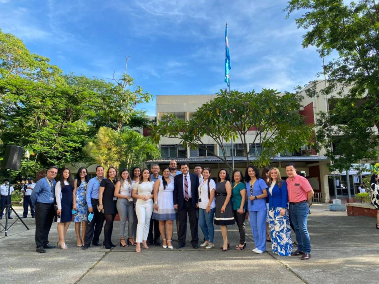 Todo concluyó con éxito y las autoridades de la Unah-VS expresaron su satisfacción con una fotografía grupal.