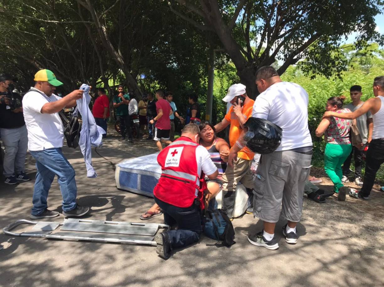 Mientras que el resto de afectados recibió primeros auxilios en el lugar del accidente.