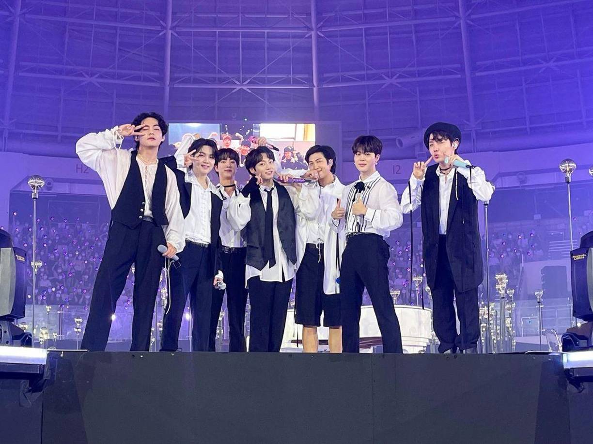 “La conclusión es que BTS es un monstruo en las listas y claramente no son solo el acto dominante de K-POP, sino realmente el acto musical dominante de los último años. Su ausencia será enorme, no solo para el K-POP, pero también para HYBE, han constuido su compañía alrededor de BTS”, dijo Alexei Barrionuevo, editor internacional de Bullboard.