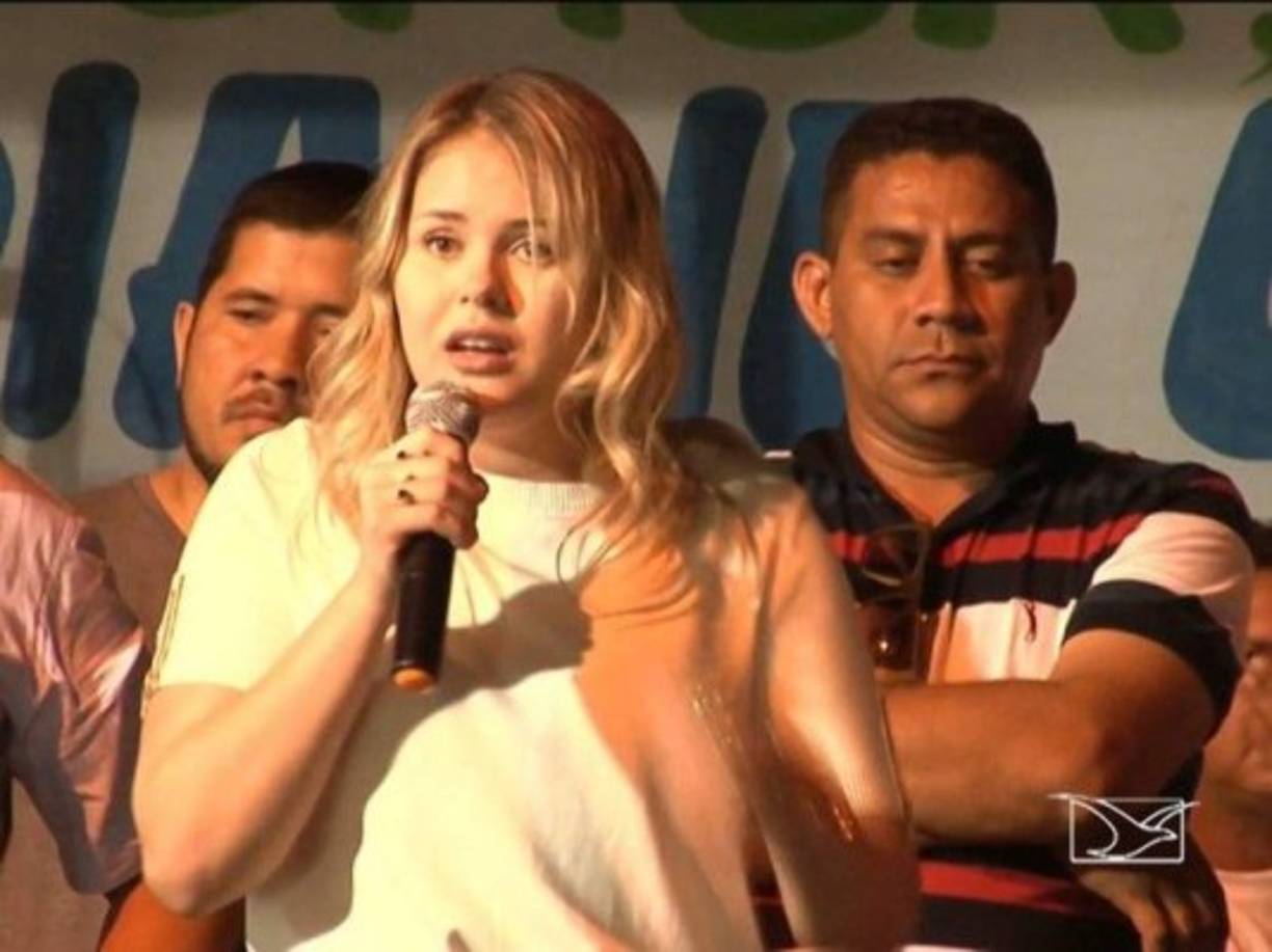 Los funcionarios de la comunidad aseguran que el único contacto que tenía con la ciudad bajo su gobierno era a través de mensajes diarios en WhatsApp que dirigía a los miembros de su gabinete.