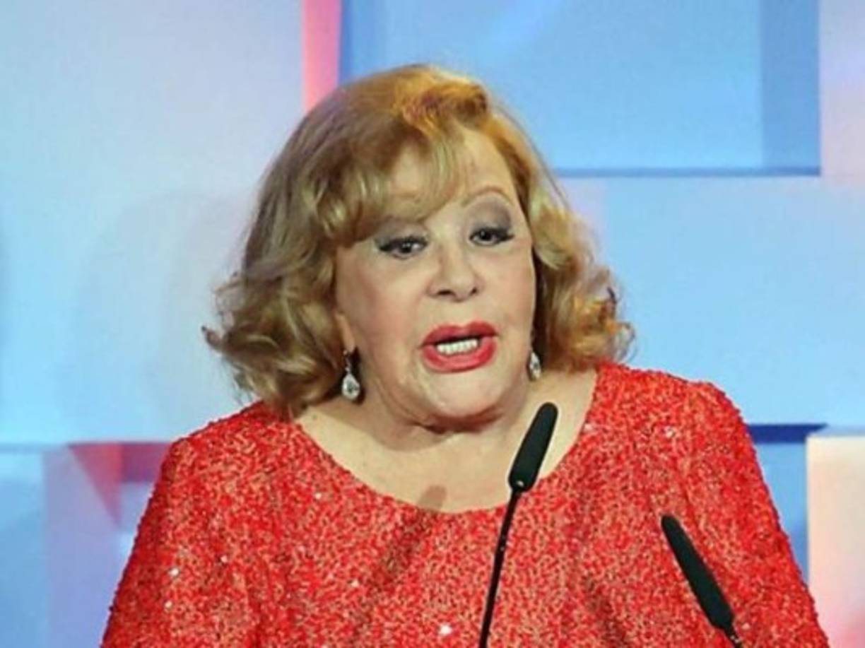 En un momento de su vida, Pinal también incursionó en la política y ocupó algunos cargos públicos en su país natal.