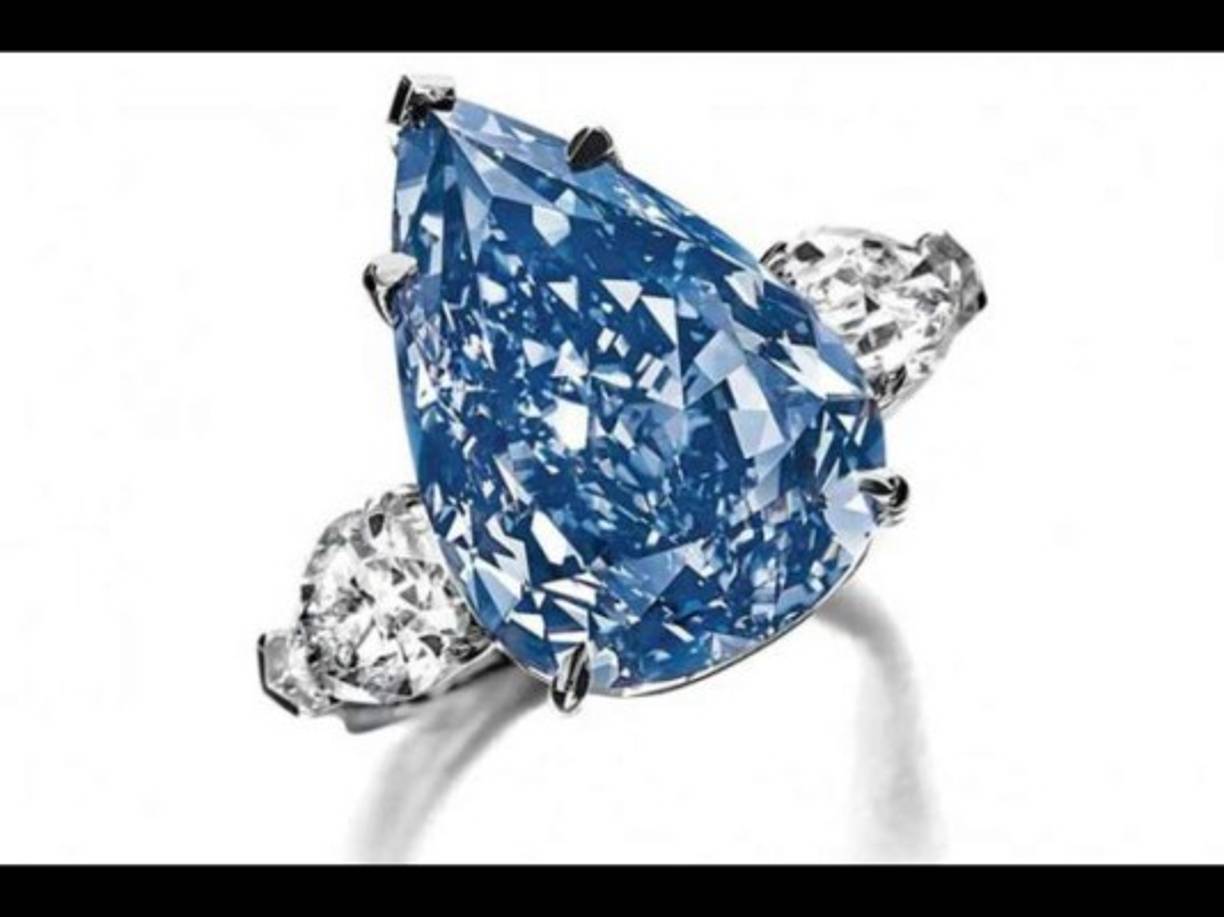 El anillo Winston Blue. Valor: US$23.8 millones. Con 13.22 quilates todavía se desconoce donde fue creado pero los expertos creen que vino del Sur de África. (Foto: Expertizare bijuteri)