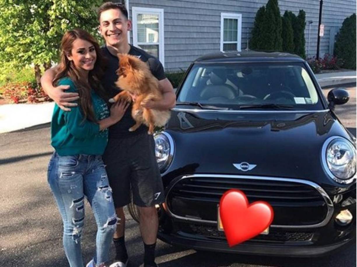 Yanet García, la chica del clima, fue dejada por su novio Douglas 'FaZe Censor' Martin, un famoso gamer que publica en YouTube sus partidas de Call of Duty.