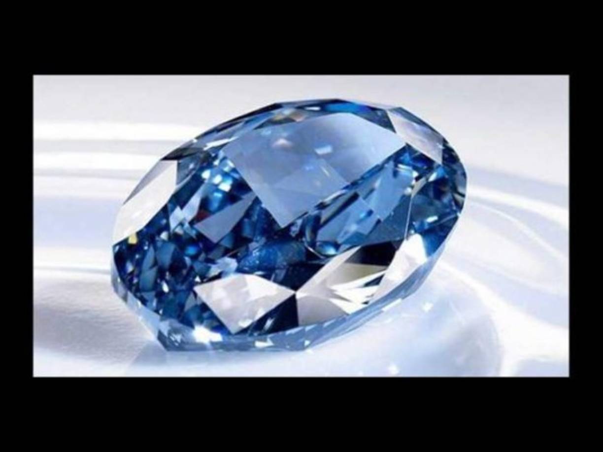Anillo de diamante azul. Valor: US$16.26 millones. Uno de los diamantes más inusuales del mundo por ser azul, está montado en una banda de oro blanco de 18 quilates. (Foto: Telegraf)