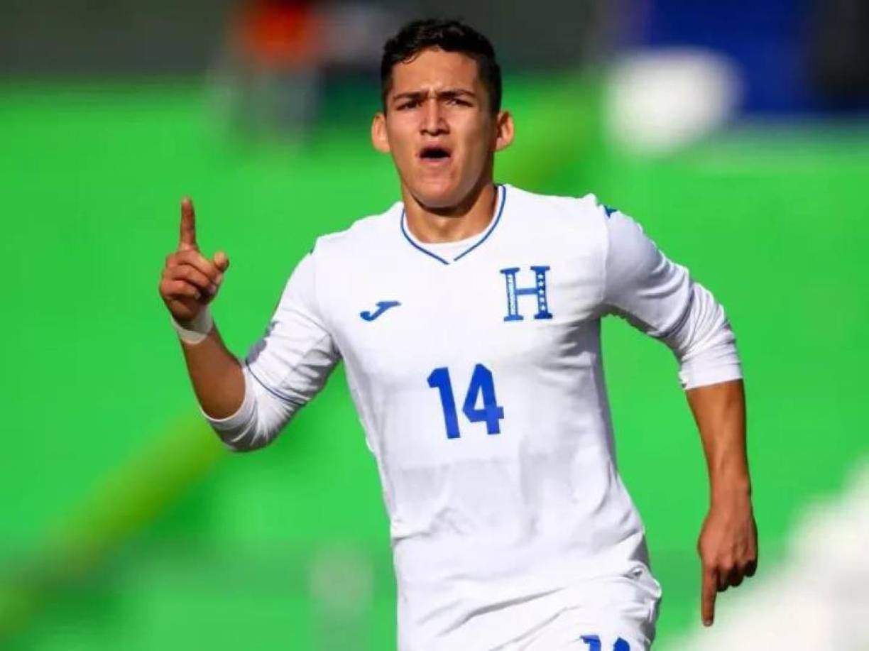Edwin Munguía - El joven delantero se convertirá en nuevo fichaje del Motagua para el Torneo Clausura 2023. El TNAF falló a su favor en la causa que tenía con el Vida, su antiguo club, y al quedar libre tendrá vía libre para firmar con los azules, con el que estuvo entrenando en estos meses. El acuerdo sería por dos años.
