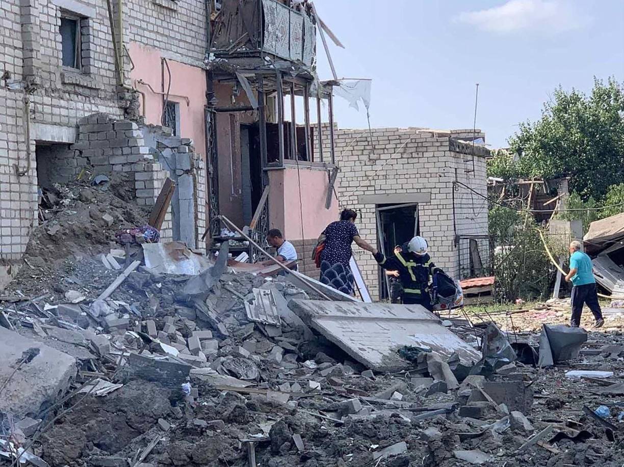 La ayuda militar que Estados Unidos y otros países occidentales prestan a Kiev ha sido la clave para que Ucrania pueda hacer frente a las tropas de Moscú.