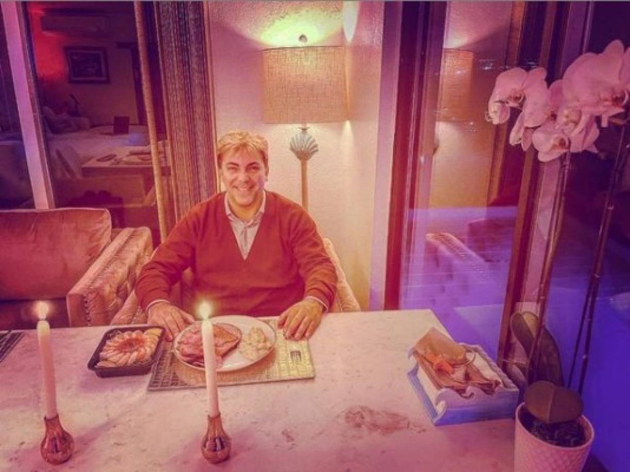 Cristian Castro no se quiso quedar atrás con esta fotografía.