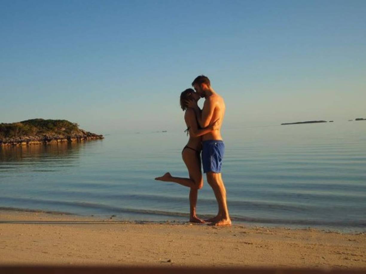 Aunque a veces son bastante discretos en lo que se refiere a su romance, no se esconden eso sí, esta vez han compartido con sus seguidores algunos momentos privados.