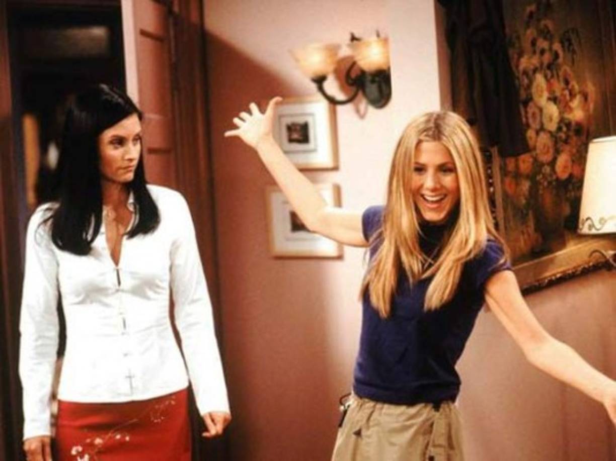 Cuando recién se estaba produciendo la serie, Courteney Cox fue seleccionada para el papel de Rachel Green, pero al leer el guión optó por ser Monica Geller, rol que aún estaba libre. Más o menos lo mismo pasó con Rachel, que en un comienzo quería el personaje de Monica.