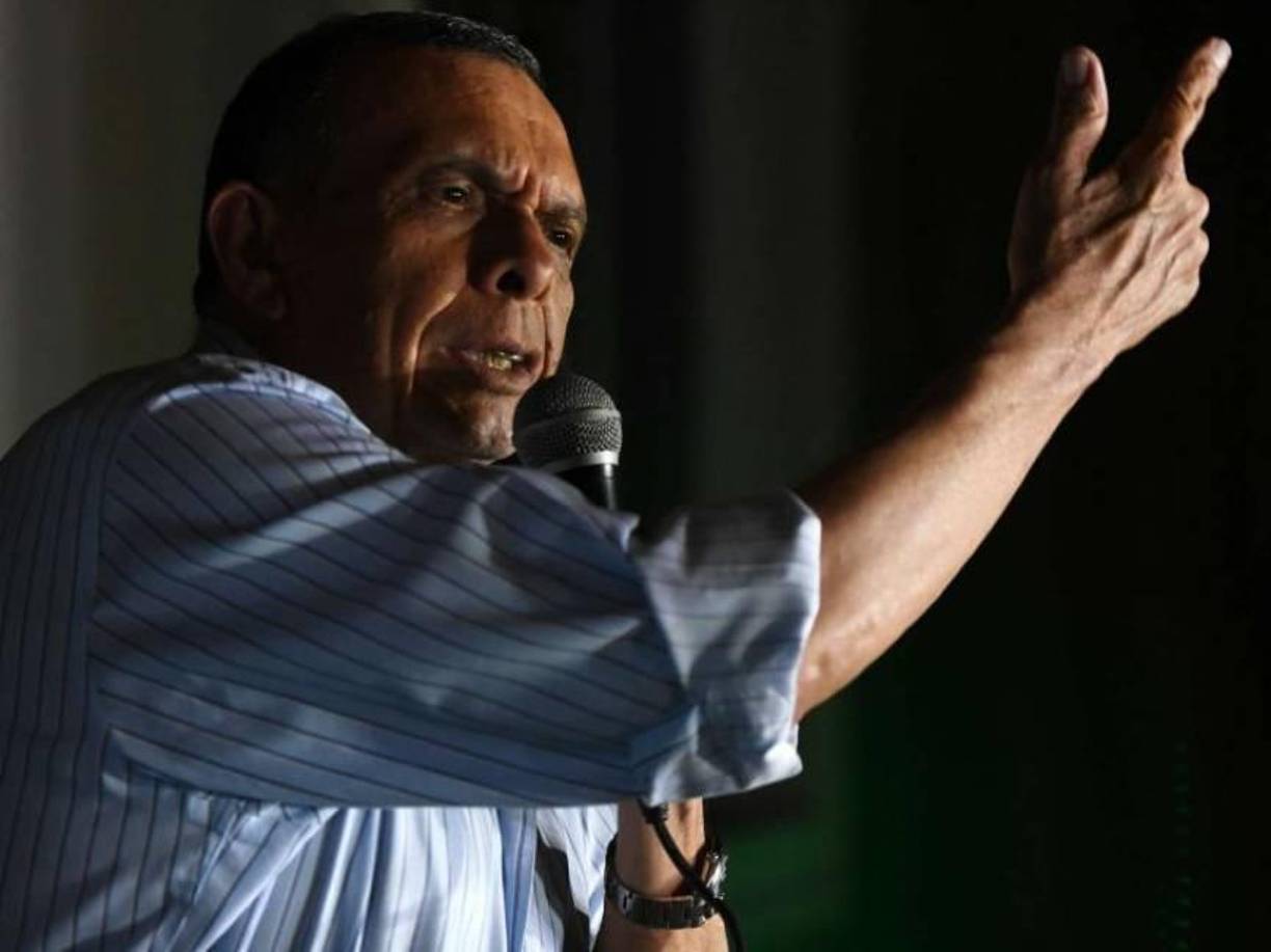 Lobo Sosa indicó que no existía financiamiento disponible para los referidos proyectos. 