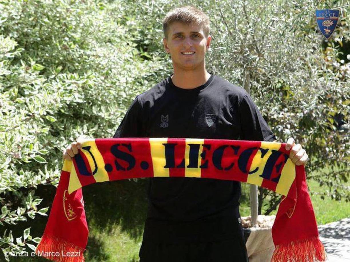 OFICIAL: El AC Milan cede a Lorenzo Colombo al Lecce. El joven jugador afronta una nueva cesión en este caso en la escuadra de la Serie B.