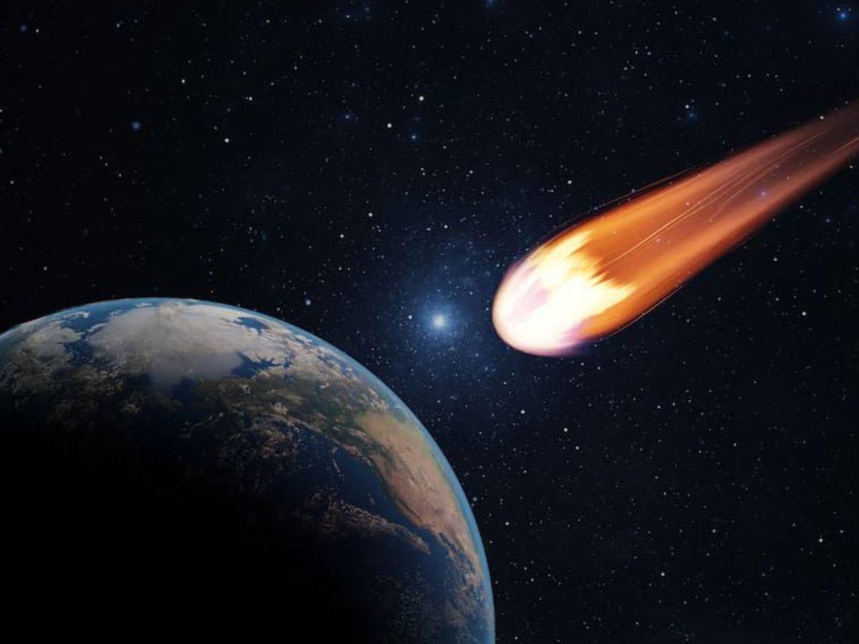 El cometa Pons-Brooks fue observado por última vez en el año 1954. Fue descubierto oficialmente en 1812 por el astrónomo francés Jean-Louis Pons y redescubierto en 1883 por William Brooks. Los astrónomos mostraron evidencia de avistamientos anteriores a 1385.