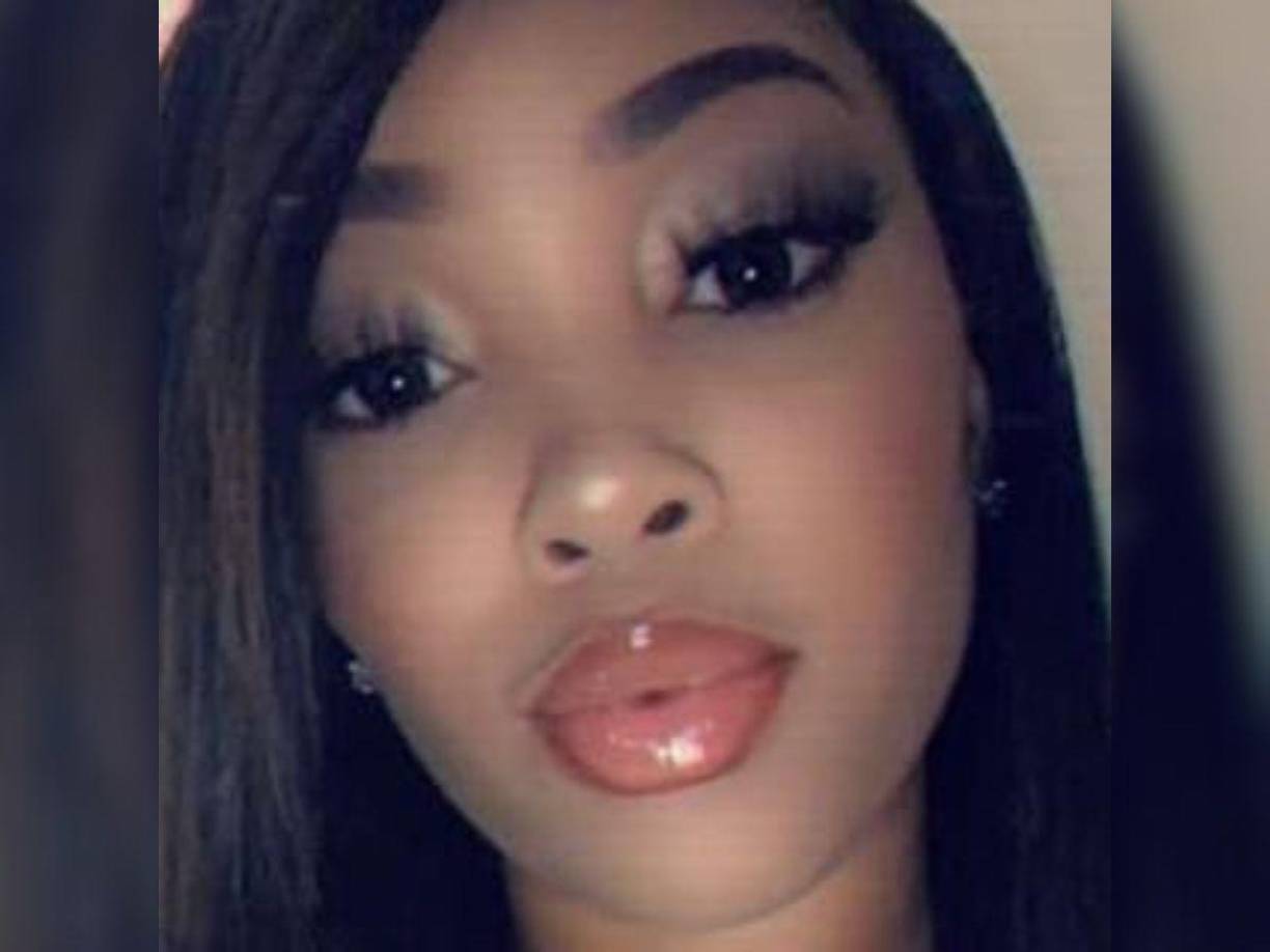 Los investigadores revisaron la zona en busca de testigos y cámaras de vigilancia, determinando que Dixon había sido herida de bala.