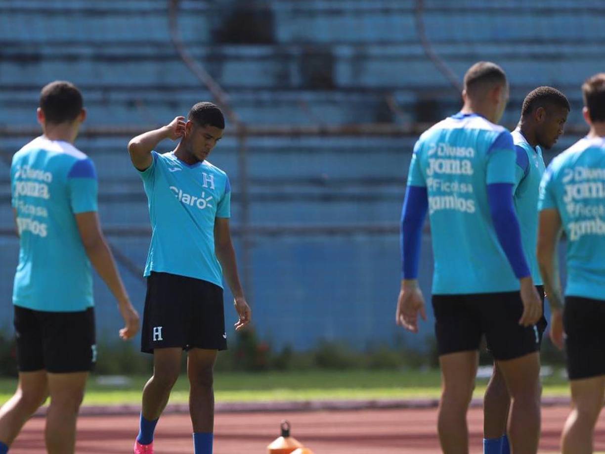 Aarón Zúniga fue llamado de última hora por Reinaldo Rueda y esta mañana fue la novedad en los trabajos en el estadio Olímpico.