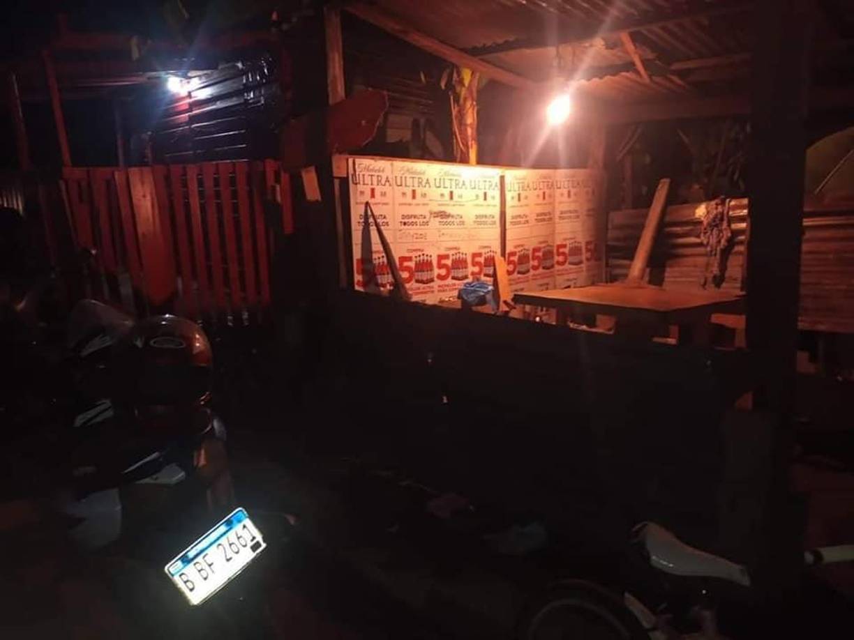 En un intento por salvarle la vida, los familiares la trasladaron de emergencia a un centro médico de La Ceiba, pero lamentablemente ya no tenía signos vitales.