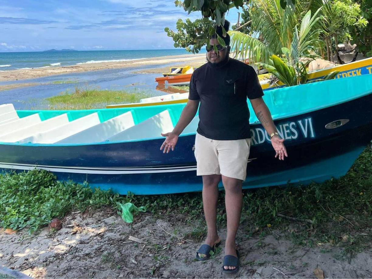 Saúl Fox, conocido popularmente como “La More” recientemente sorprendió a sus seguidores con su emprendimiento denominado “La More Tour” para este Feriado Morazánico.