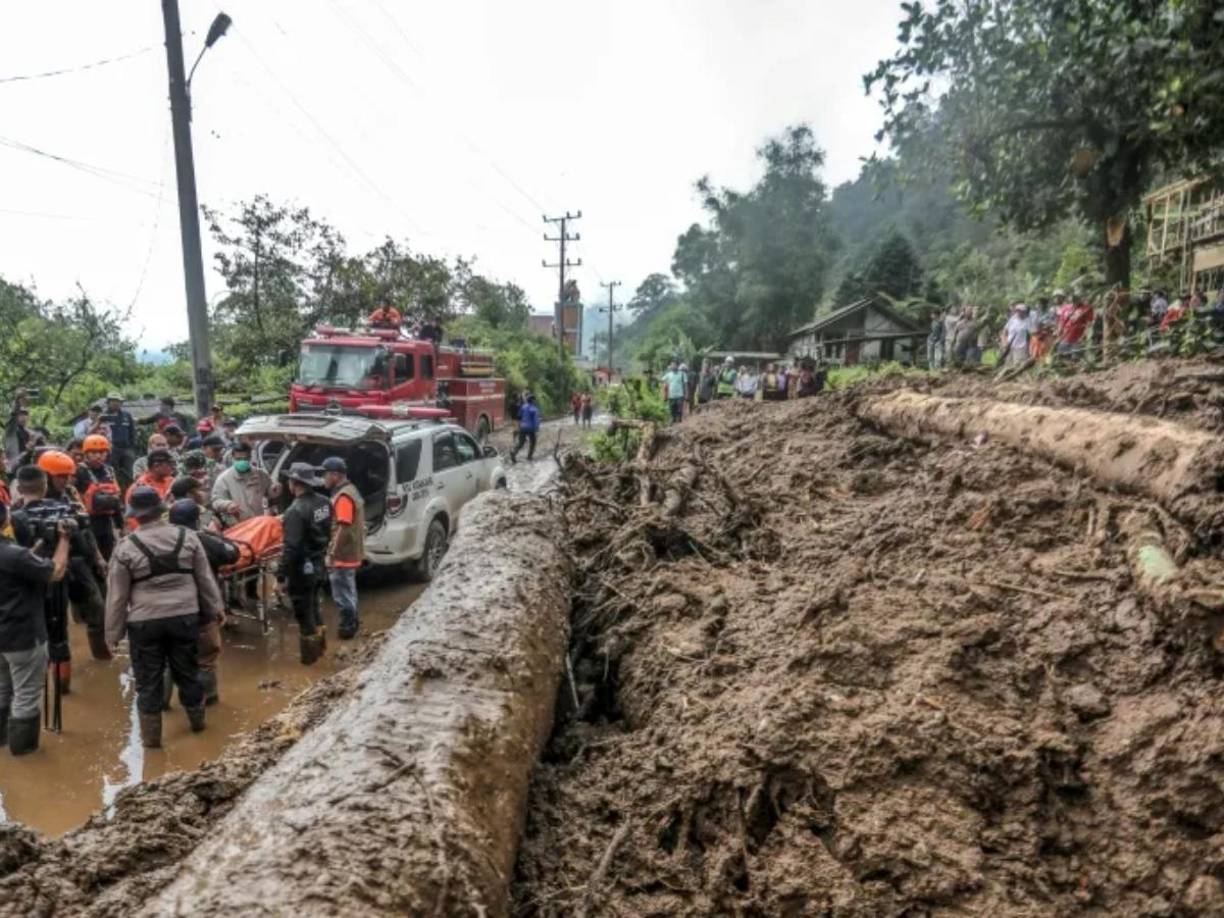 El pasado mayo, al menos 59 personas perdieron la vida por las riadas con agua y lava fría procedente del volcán Marapi a raíz de un temporal que azotó la provincia de Sumatra Occidental, en el oeste del archipiélago.