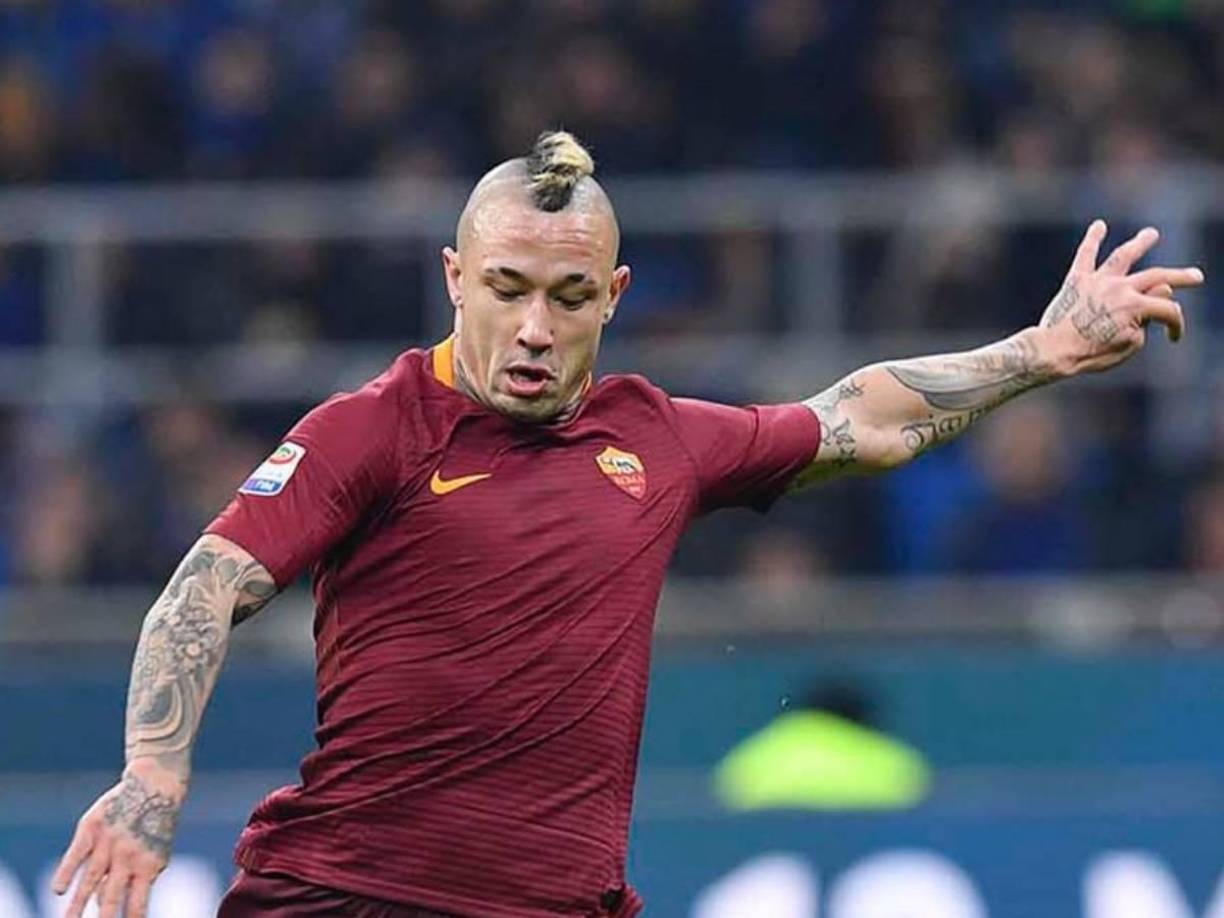 El mediocampista, de 36 años, es recordado por su paso por equipos como la <b>Roma</b> y el <b>Inter de Milán</b>, donde se consolidó como uno de los jugadores más destacados de su generación. 