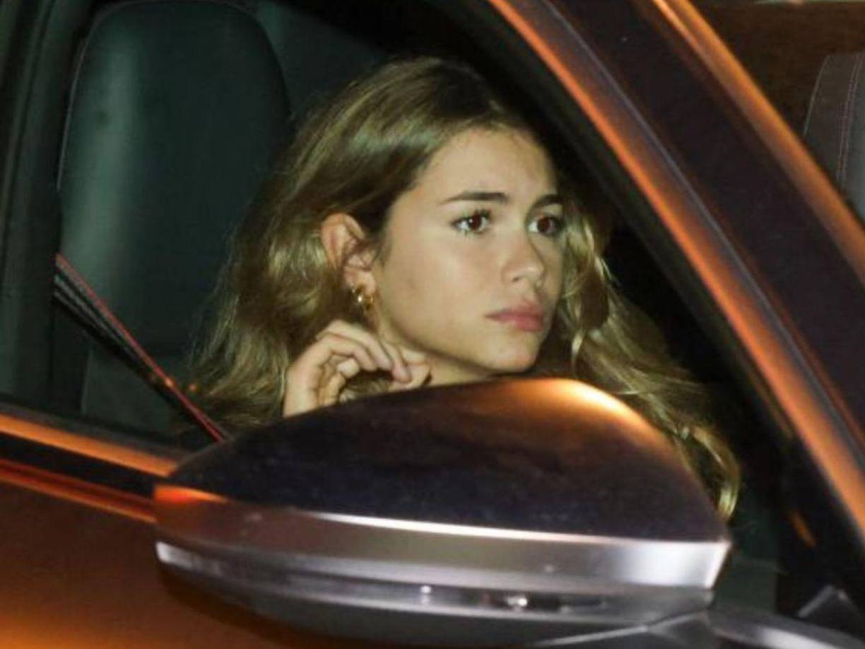 En medio del escándalo de Shakira, Gerard Piqué y su nueva novia, Clara Chía, sale a la luz que la modelo no ha querido dar declaraciones acerca de la colombiana y todo el revuelo que ha causado su canción #Session 53 por respeto a su edad.