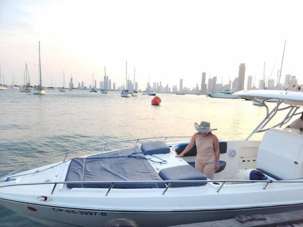 Las autoridades informaron que algunas de las viviendas de los Flores están ubicadas en zonas residenciales como Villas Mackay, Jardines del Valle, Costas Verde y también poseen casas en zonas populosas de la ciudad como la colonia Satélite.