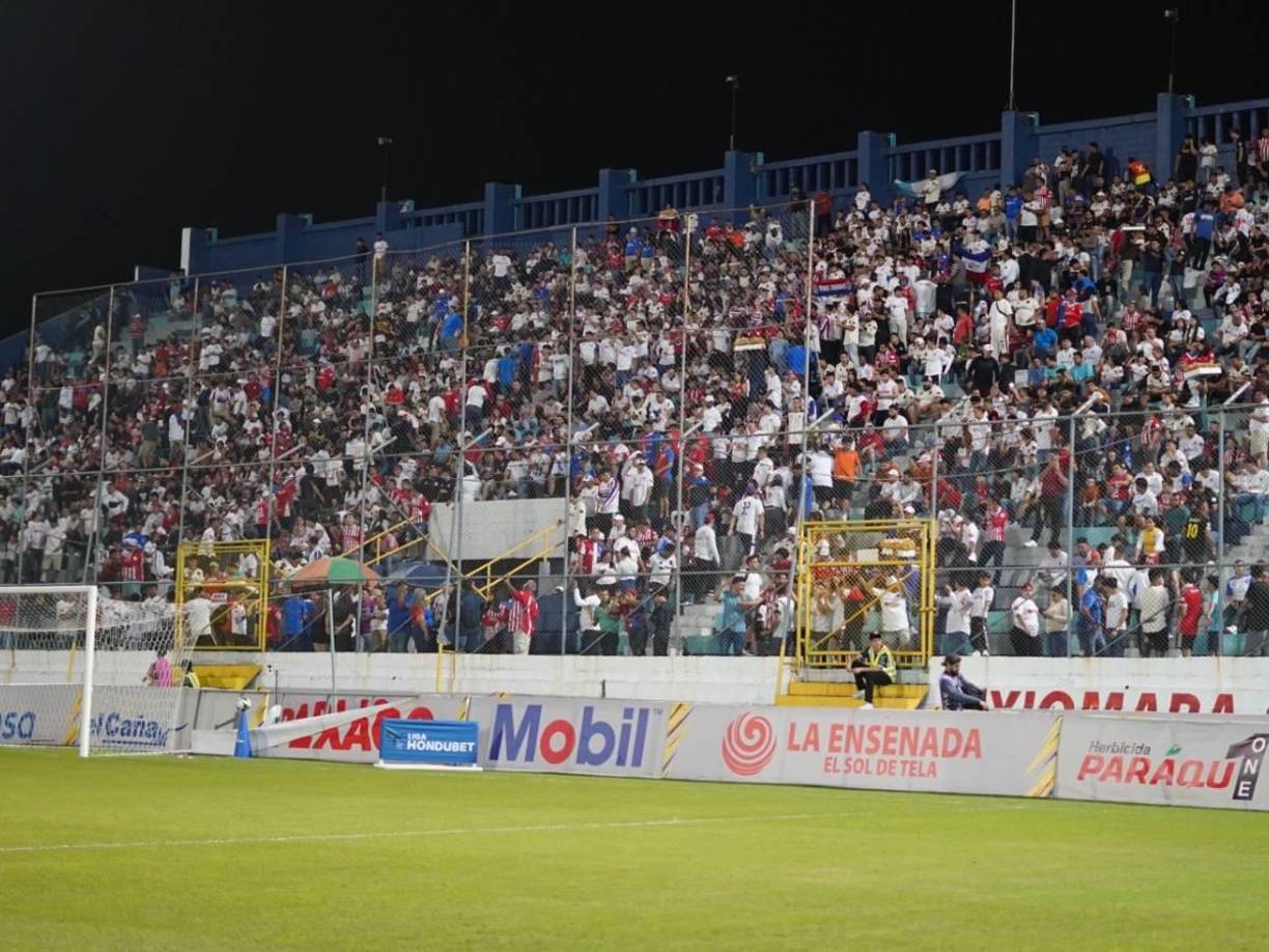 El sector de sol sur lució abarrotado de aficionados del Olimpia.