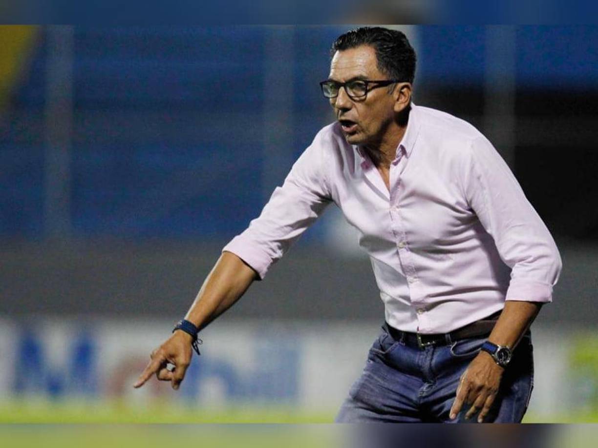 Salomón Nazar: Entrenador hondureño que también figura en la lista de posibles candidatos para llegar al banquillo de la escuadra catracha.
