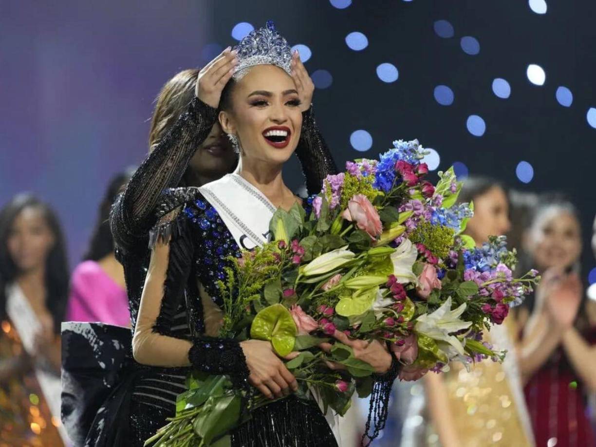 Las candidatas de 86 países y territorios autónomos competirán por la corona que actualmente posee R’Bonney Gabriel, de Estados Unidos, quien fue coronada en Nueva Orleans en enero de este año.