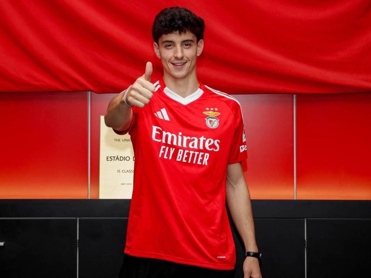 El Benfica ha fichado al medio-defensivo portugués Manu por 12.000.000 €. Firma hasta junio de 2030. 