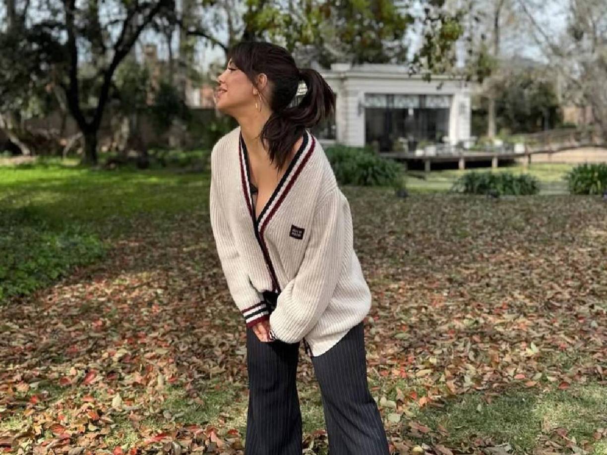 “Mirá, te voy a mostrar algunas cosas”, comenzó diciendo Nara en el programa de Susana Giménez. La presentadora le entregó su celular a la presentadora y comenzó a leer en voz alta.