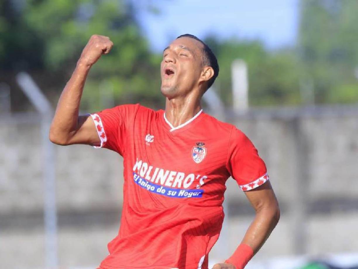 El delantero Diego Reyes no se mueve de Real Sociedad, tiene contrato vigente. El club de Tocoa traerá fichajes colombianos y otros futbolistas procedentes de Social Sol.