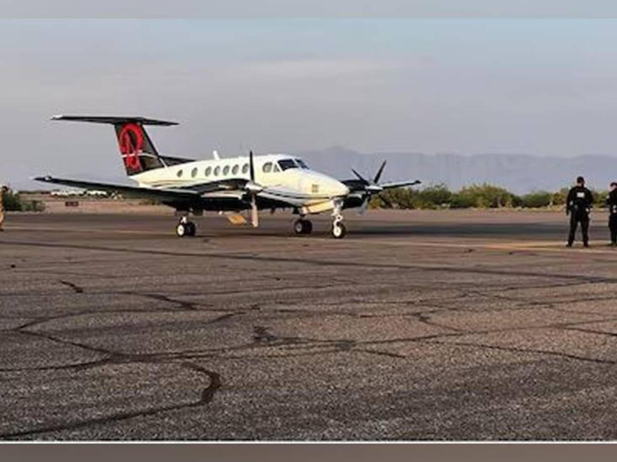 En este avión que salió desde Hermosillo, Sonora, iban Ismael “el Mayo” Zambada y Joaquín Guzmán López, hijo del Chapo.