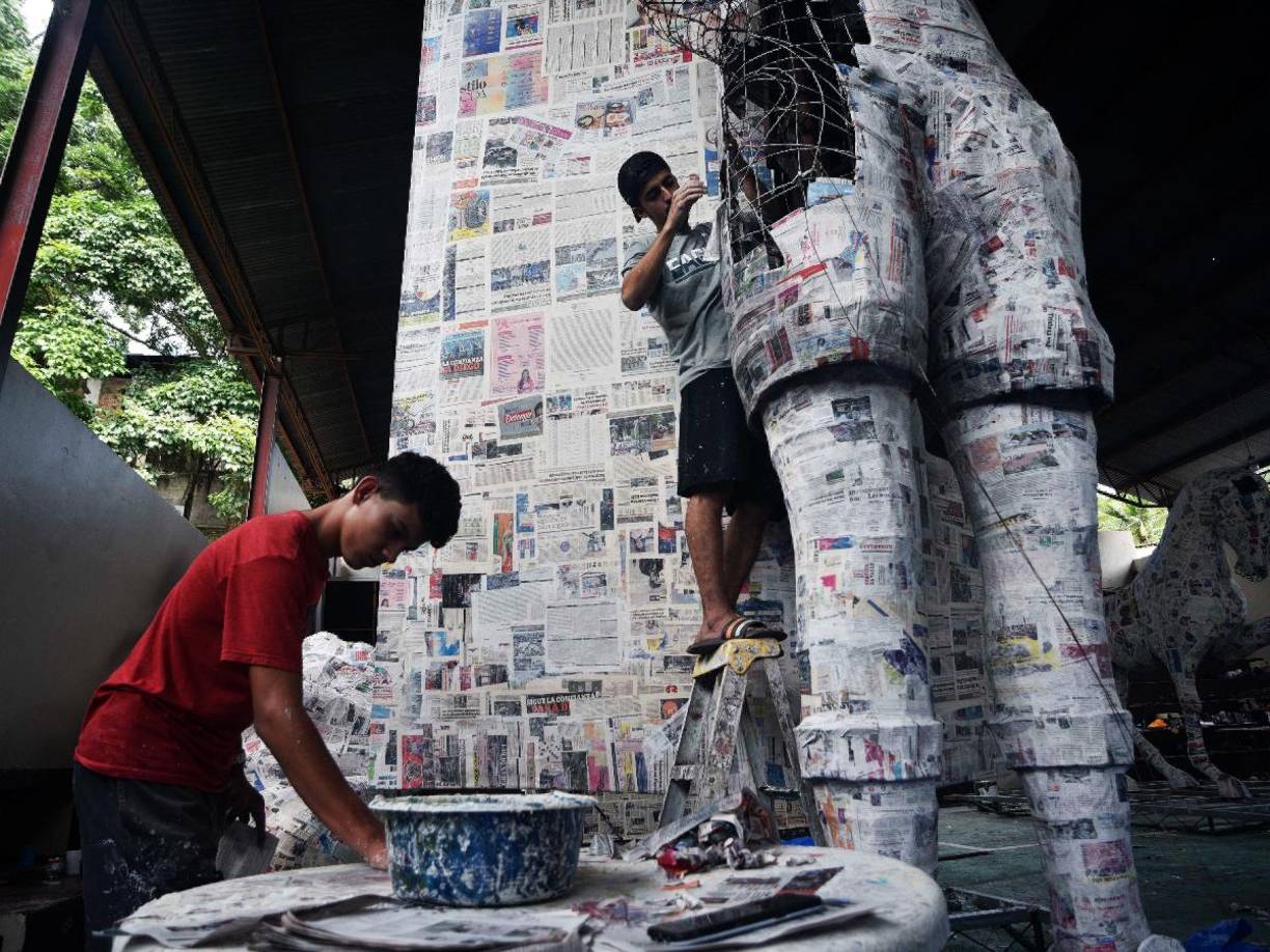 Los organizadores de las tradicionales chimeneas en el municipio de Trinidad, Santa Bárbara, ofrecerán un espectáculo nunca antes visto. 