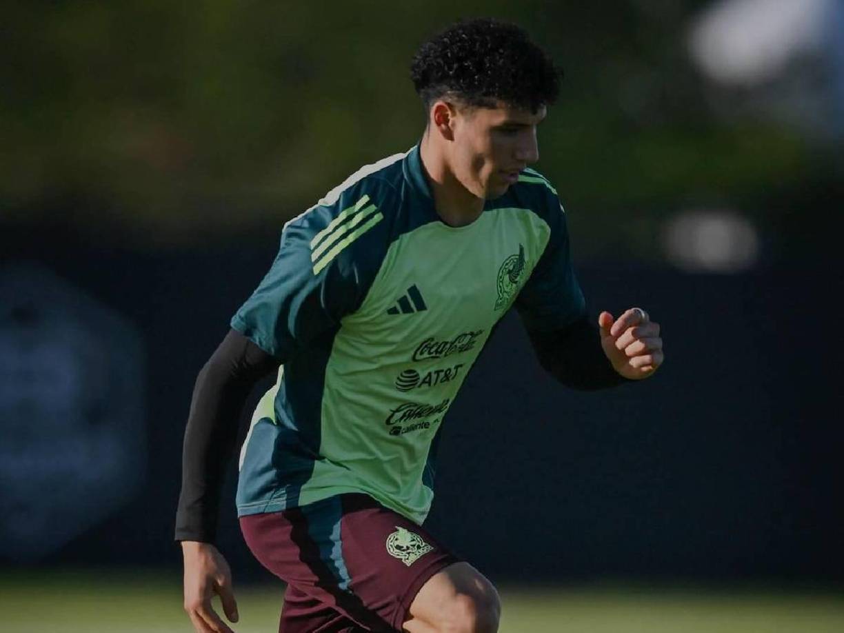 Defensas: Jorge Sánchez, jugador del Cruz Azul ha aparecido como lateral derecho en los últimos partidos de México.