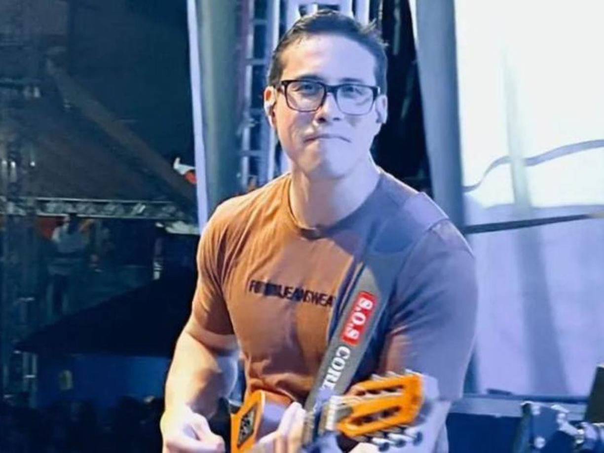 El shock eléctrico causó la muerte inmediata del artista, que fue rápidamente atendido sin ninguna posibilidad de ser reanimado. La policía civil sigue investigando el suceso.