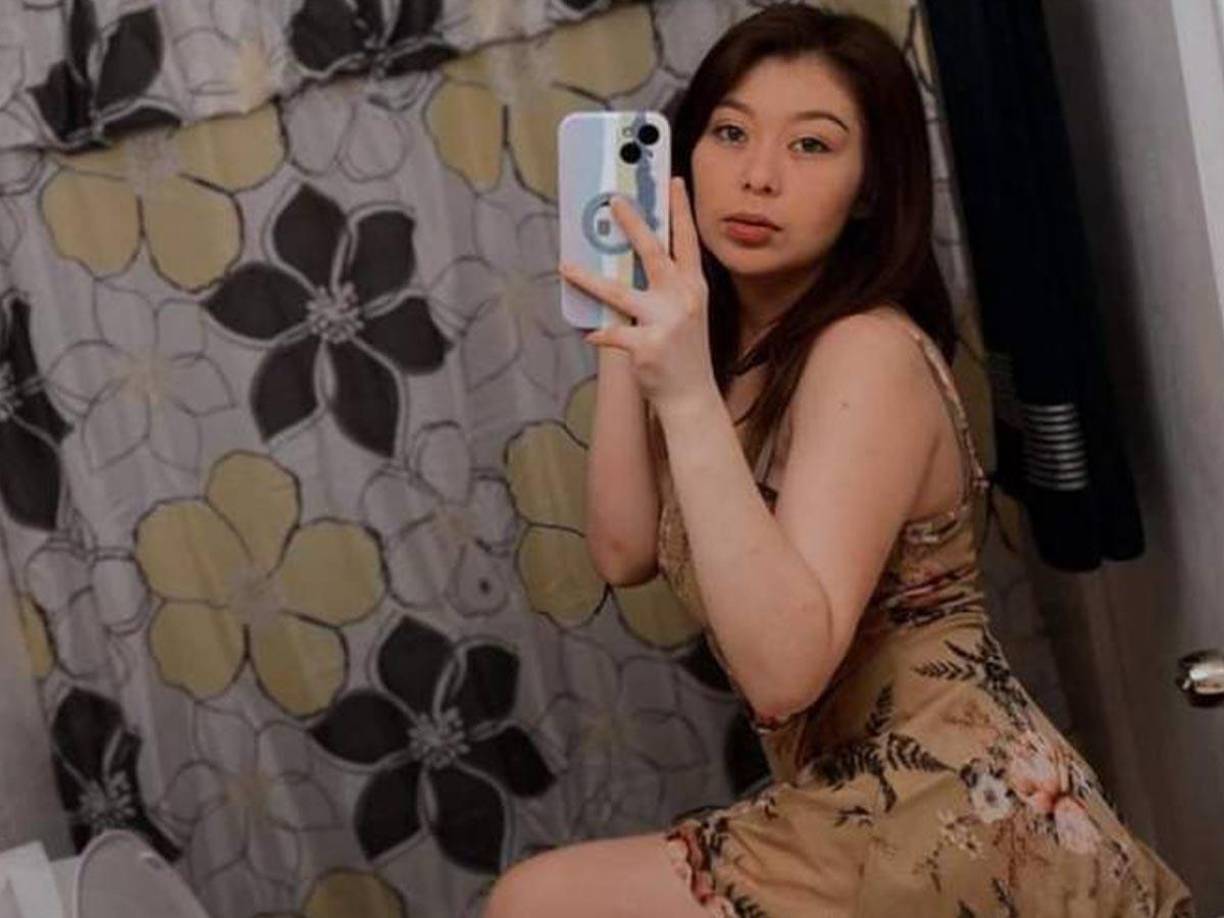 Ahora se insta a cualquier persona con información sobre el caso llamar a la policía del condado Montgomery al 1-866-411-8477.