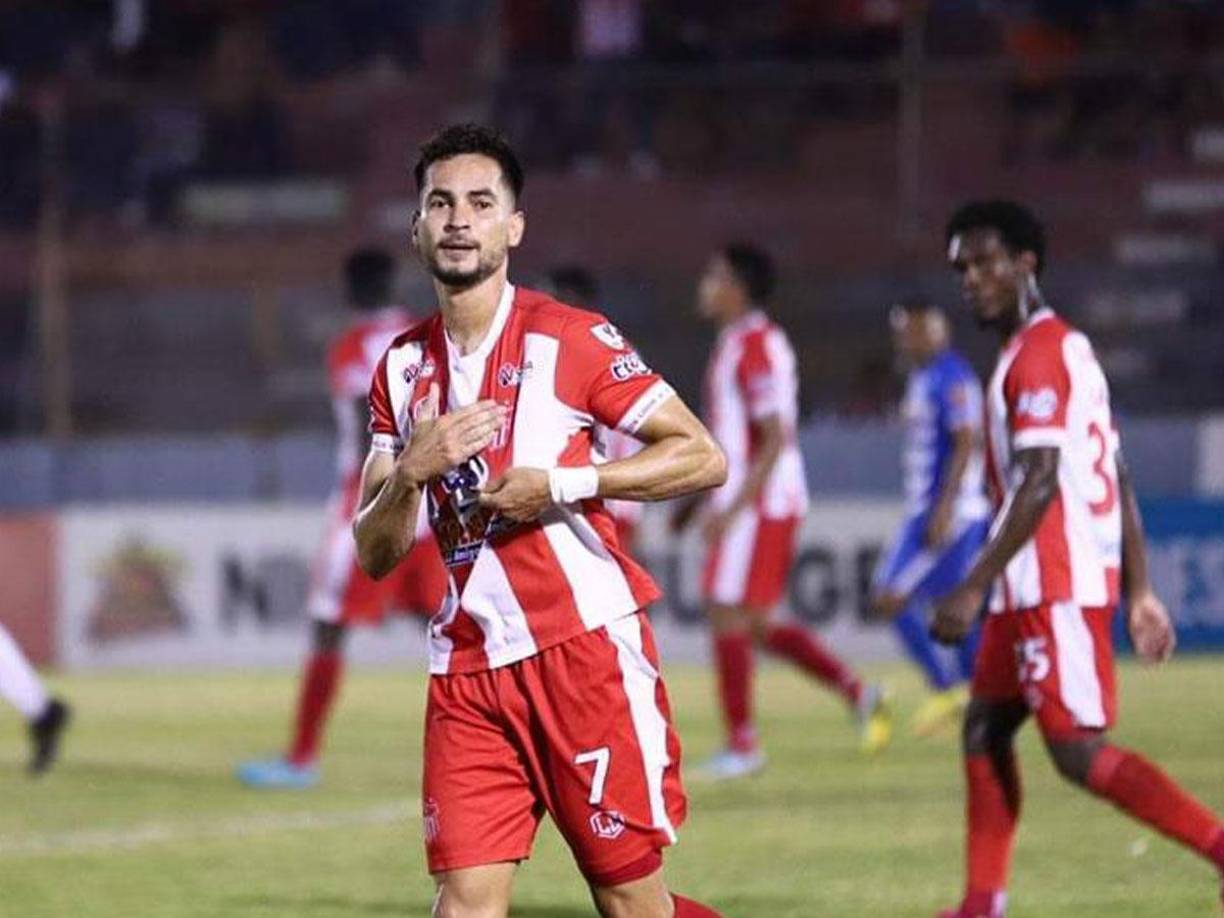 Marcelo Canales: El talentoso volante zurdo está a la espera de que el Vida le entregue sus papeles para convertirse en el próximo 10 del Génesis de Comayagua. 