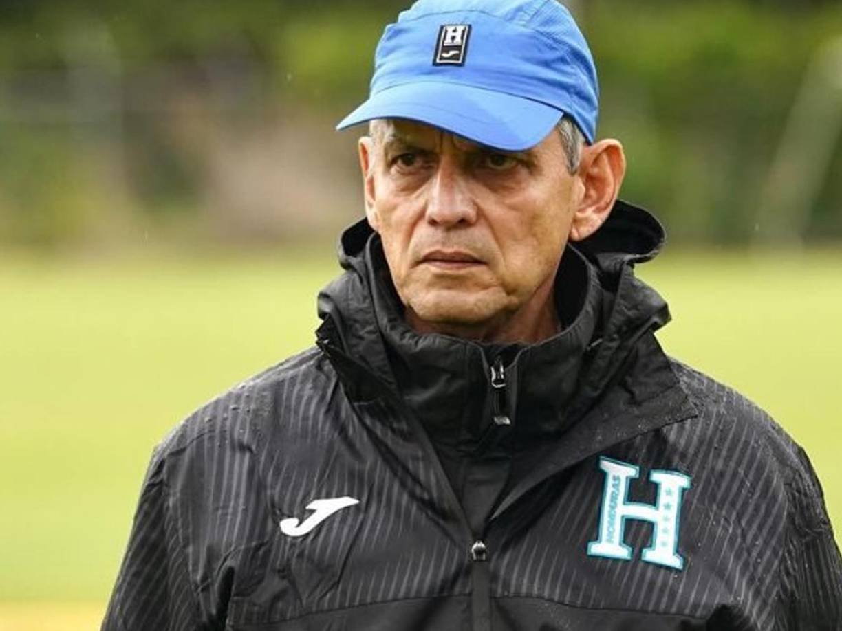 Reinaldo Rueda ha estado en medio de dos conflictos políticos: el Golpe de Estado en Honduras, en el ya lejano 2009 y el intento de Golpe que sufrió Rafael Correa, en 2010 en Ecuador.