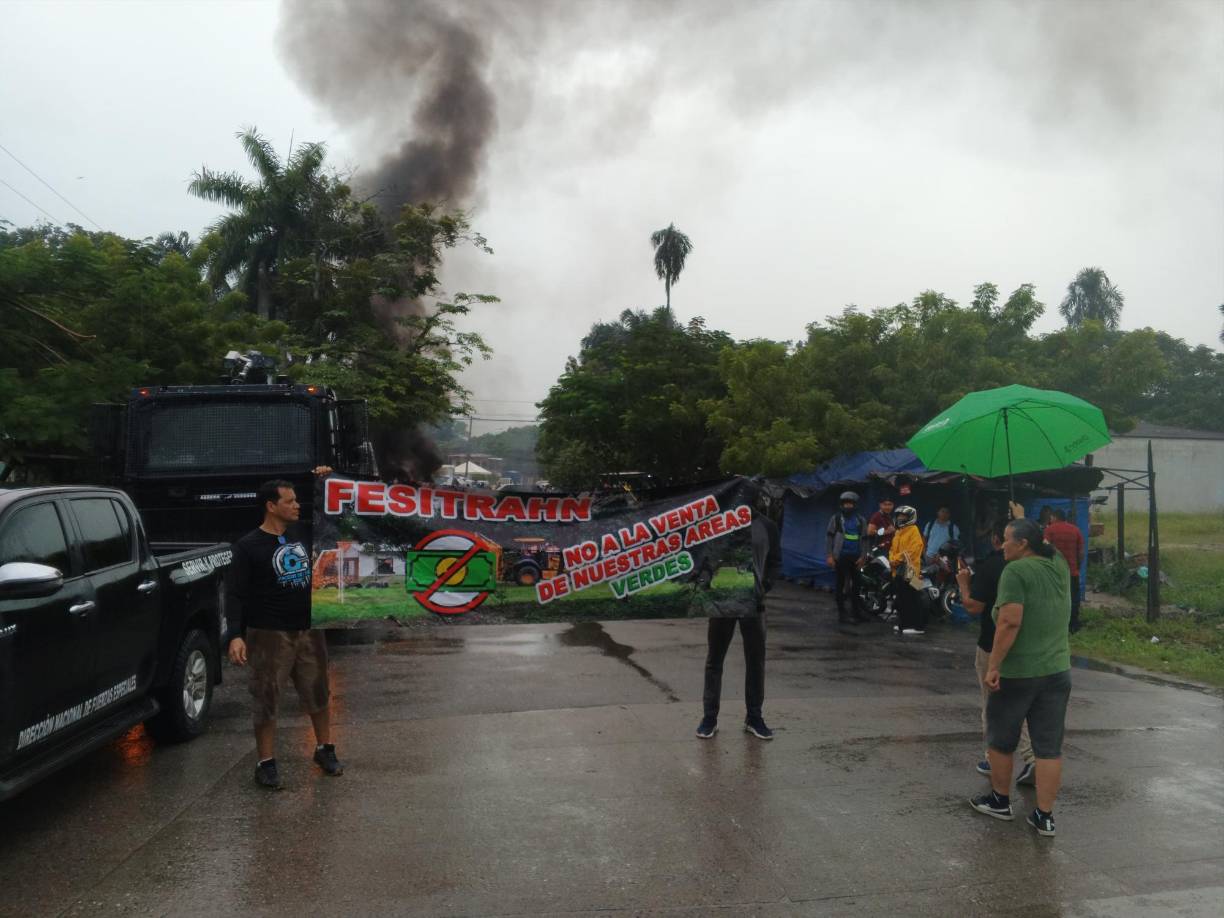 Según pobladores, se ha estado vendiendo terrenos ubicados sobre áreas verdes. 
