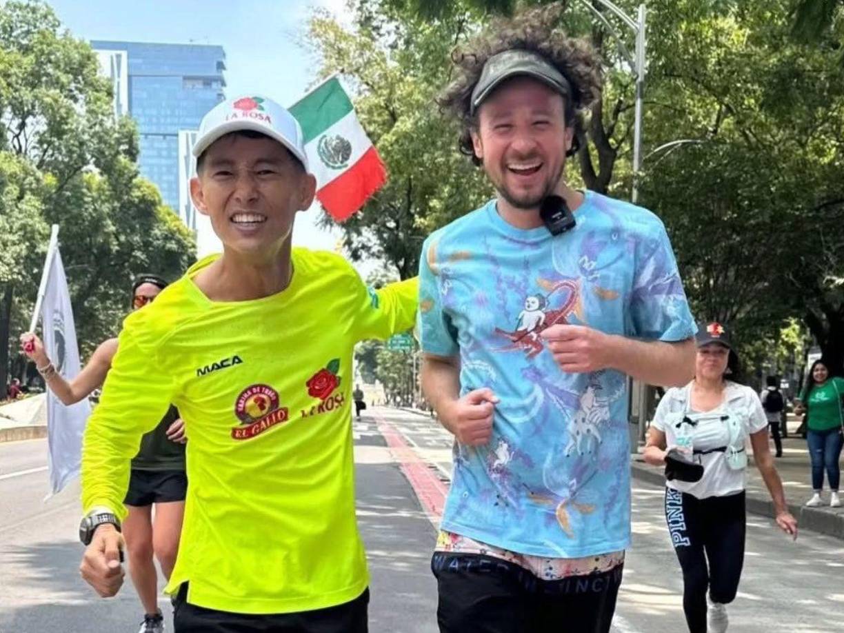 Los influencers Luisito Comunica y Shin Fujiyama corrieron recientemente juntos las calles de ciudad de México esto en unión para recaudar fondos para construir escuelas en Honduras.