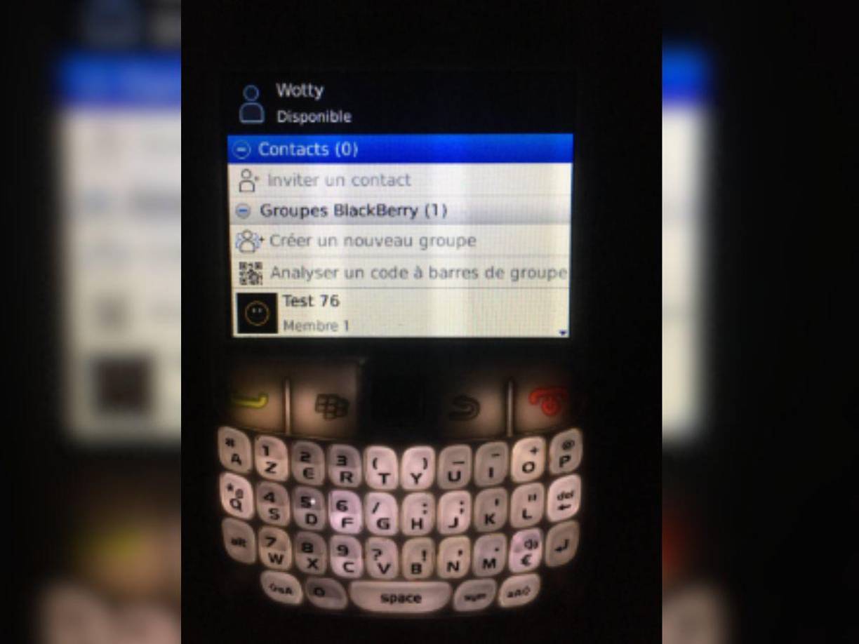 Para chatear con alguien en BBM, se debía intercambiar el BB Pin, lo que evitaba el spam y aumentaba la privacidad.